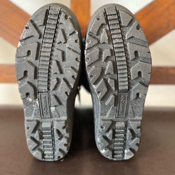 Columbia 200g Isolant snow boots in a size 5 - Picture 2 of 16